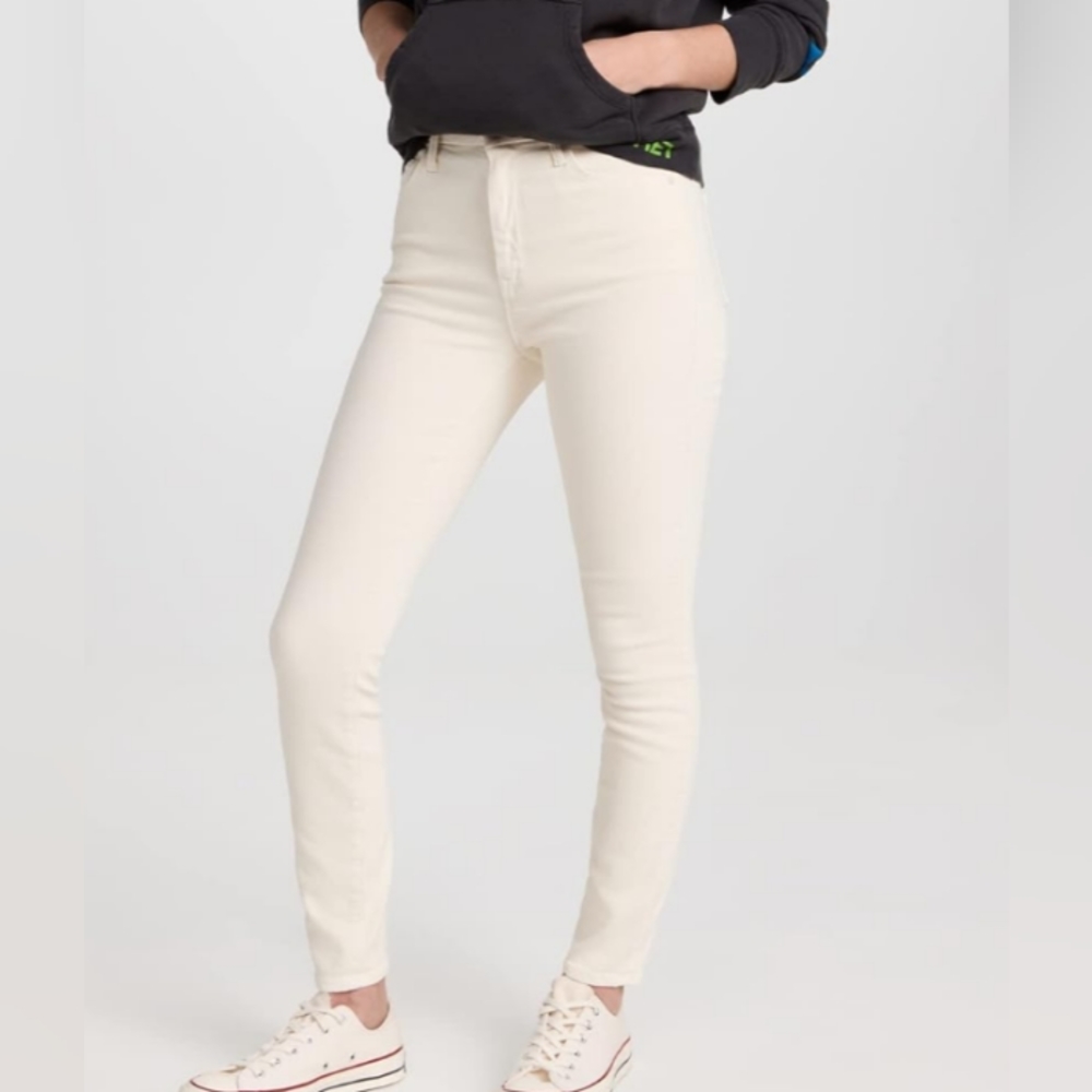 Mother jeans High Waisted Looker Ankle Jean in "Second Chance" wash. Size 27